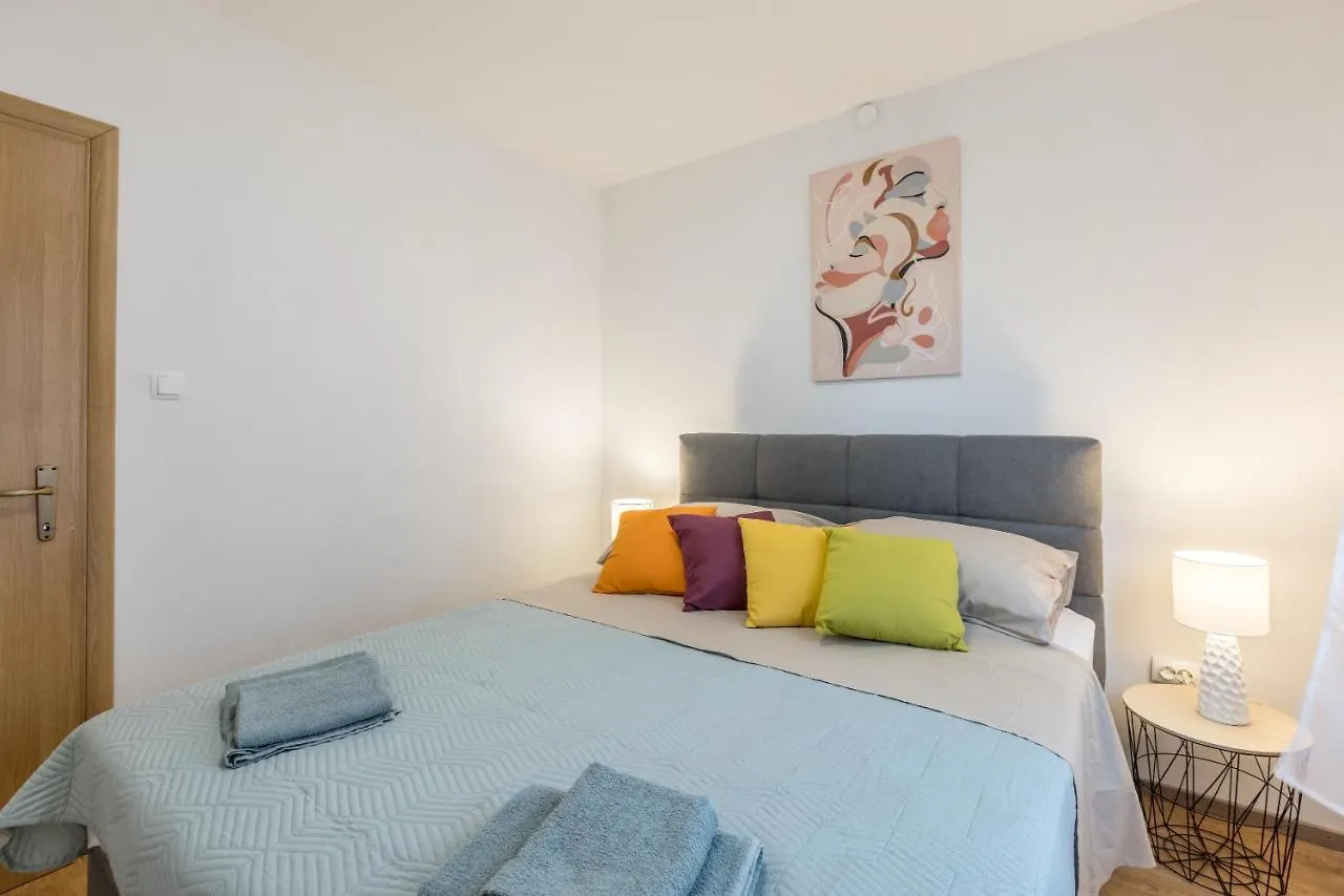Apartment Lamasha Kaštela